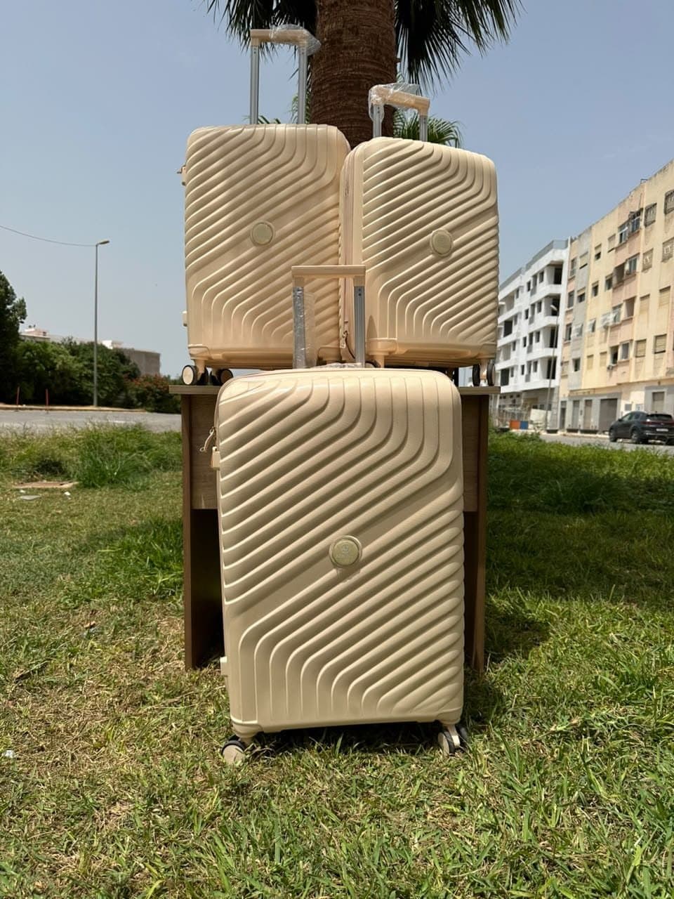 طقم حقائب سفر VIP من 9 قطع